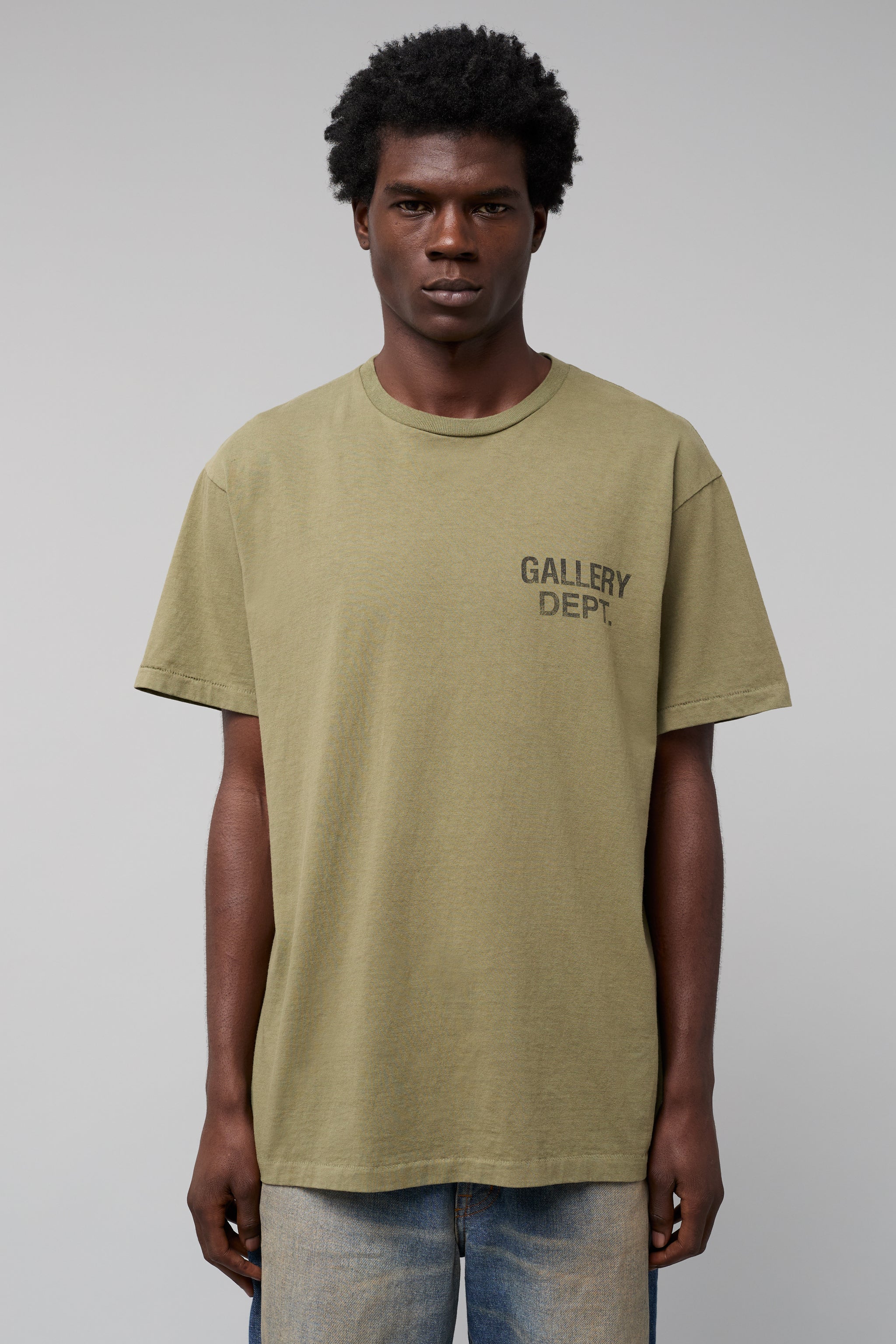GALLERY DEPT. SOUVENIR TEE | OLIVE