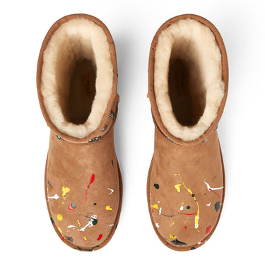 UGG GALLERY DEPT CLASSIC SHORT CHESTNUT SUEDE FOOTWEAR GALLERY DEPARTMENT LLC   