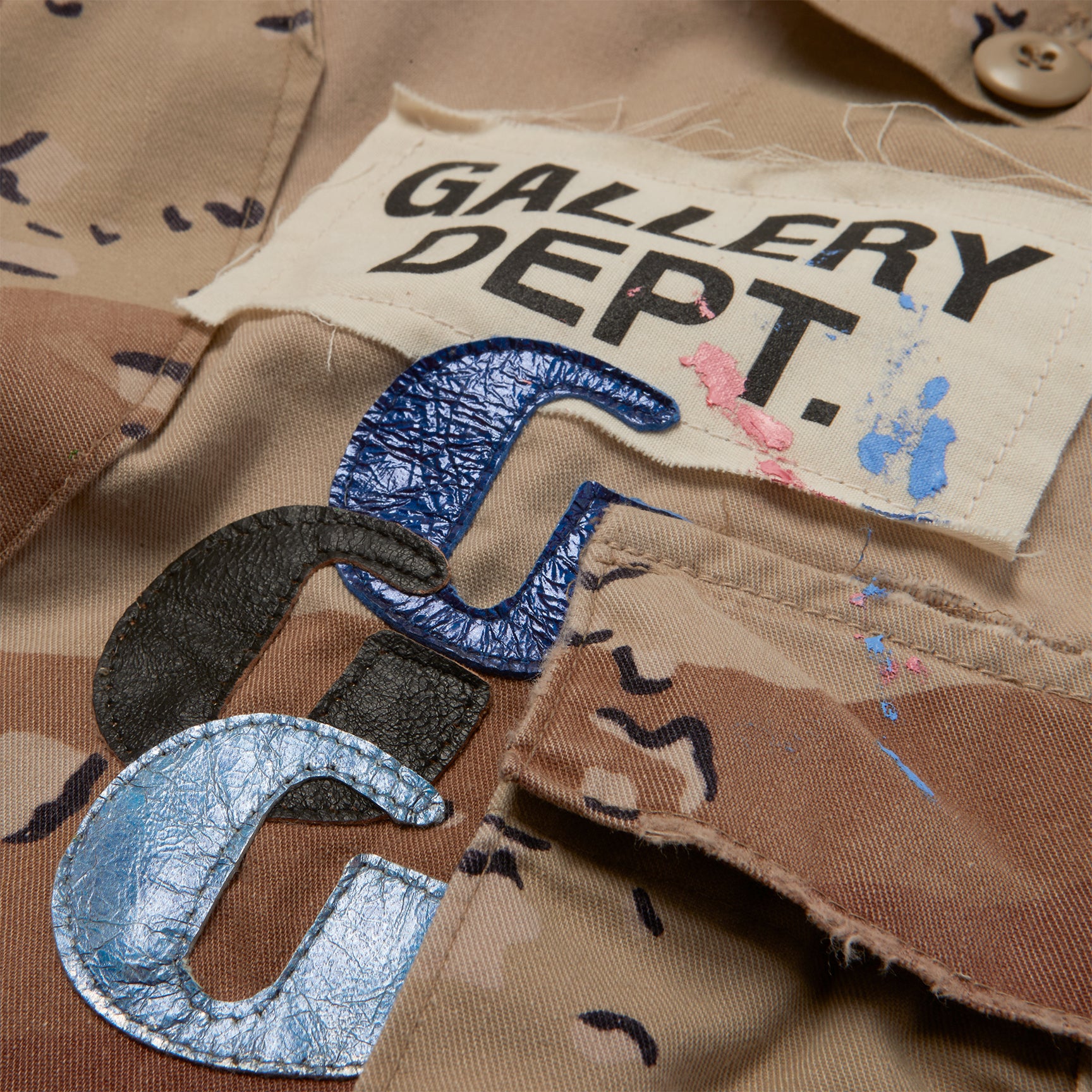 GALLERY DEPT. G PATCH CAMO CARGO SHORTS | CHOCOLATE CHIP